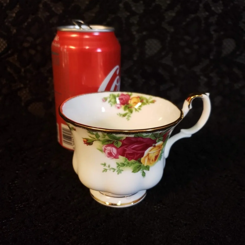 Royal Albert Bone China, 